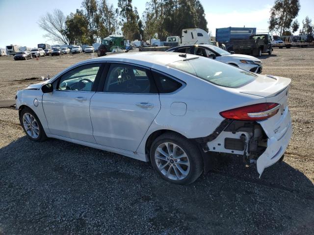 3FA6P0SU7LR132642 - 2020 FORD FUSION TITANIUM WHITE photo 2