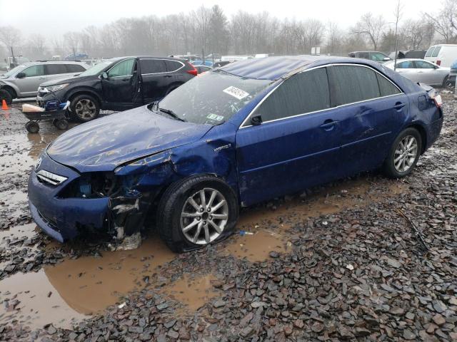 4T1BB3EK1BU143643 - 2011 TOYOTA CAMRY HYBRID BLUE photo 1