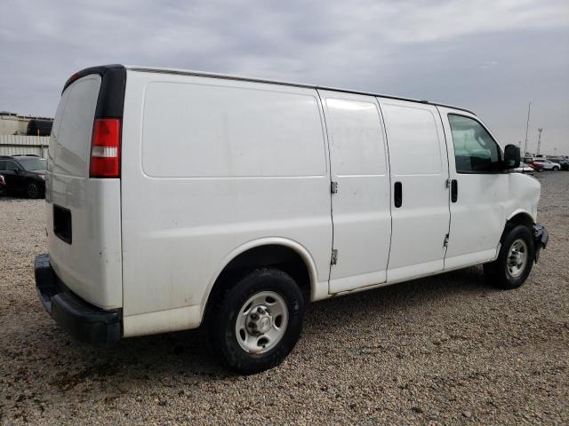 1GCWGAFG4H1107977 - 2017 CHEVROLET EXPRESS G2 WHITE photo 3