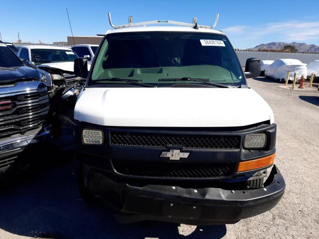 1GCWGAFF7G1335879 - 2016 CHEVROLET EXPRESS G2 WHITE photo 5