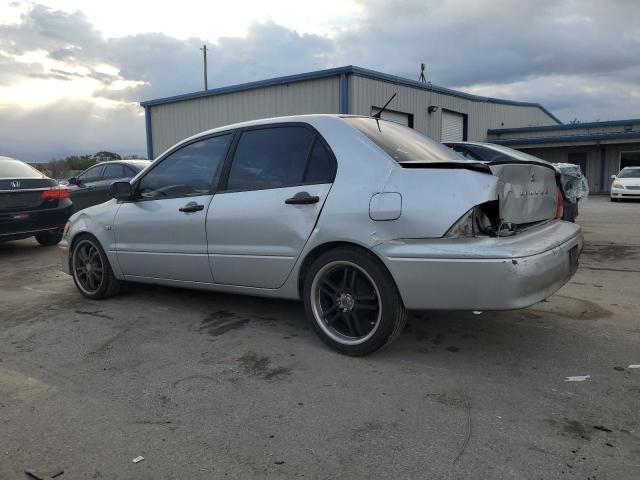 JA3AJ26E52U073682 - 2002 MITSUBISHI LANCER ES SILVER photo 2