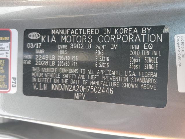 KNDJN2A20H7502446 - 2017 KIA SOUL GRAY photo 13