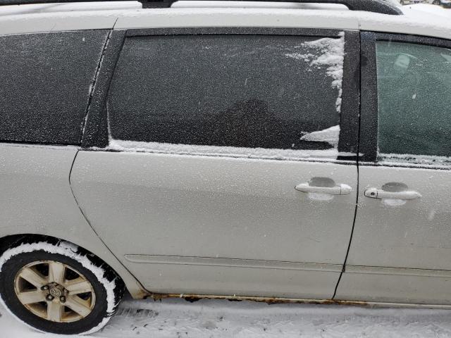 5TDZK23C79S227764 - 2009 TOYOTA SIENNA CE SILVER photo 10