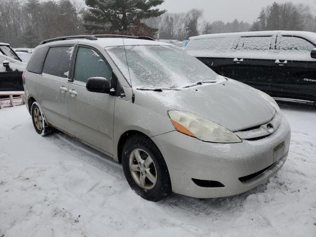 5TDZK23C79S227764 - 2009 TOYOTA SIENNA CE SILVER photo 4