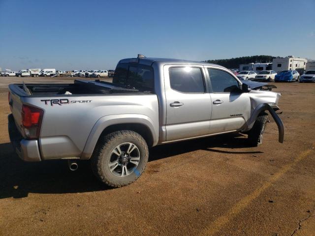 5TFAZ5CN0JX060819 - 2018 TOYOTA TACOMA DOUBLE CAB 银色 照片 3