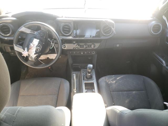 5TFAZ5CN0JX060819 - 2018 TOYOTA TACOMA DOUBLE CAB 银色 照片 8