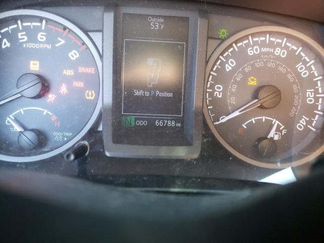 5TFAZ5CN0JX060819 - 2018 TOYOTA TACOMA DOUBLE CAB 银色 照片 9