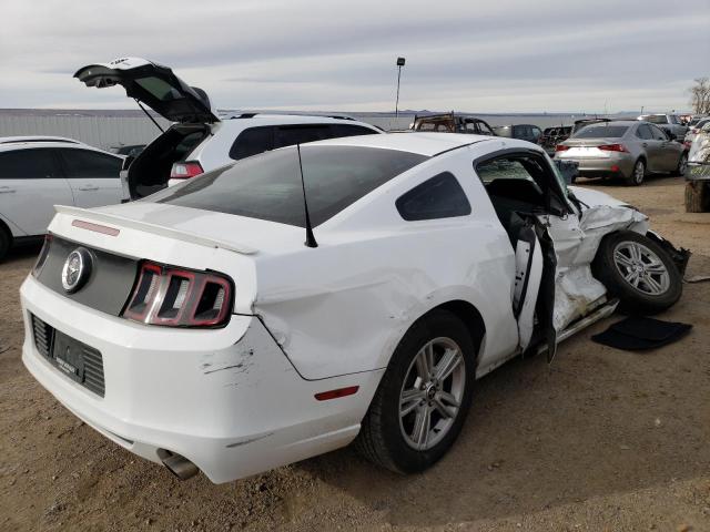 1ZVBP8AM2E5289104 - 2014 FORD MUSTANG WHITE photo 3