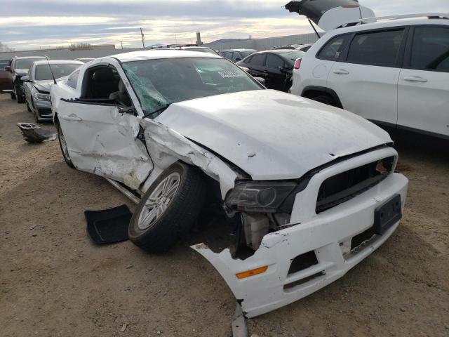 1ZVBP8AM2E5289104 - 2014 FORD MUSTANG WHITE photo 4