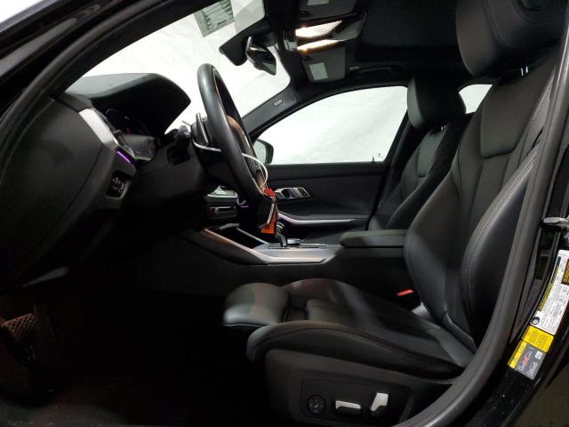 3MW5P9J0XN8C65832 - 2022 BMW 330XE Negro foto 7