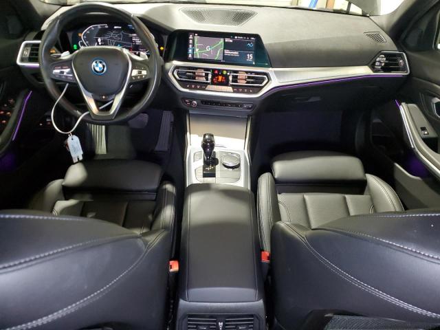 3MW5P9J0XN8C65832 - 2022 BMW 330XE Negro foto 8