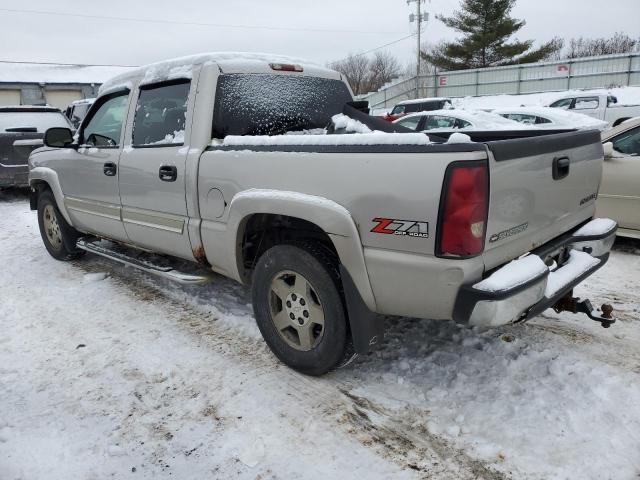 2GCEK13T051119402 - 2005 CHEVROLET 1500 SILVE K1500 SILVER photo 2