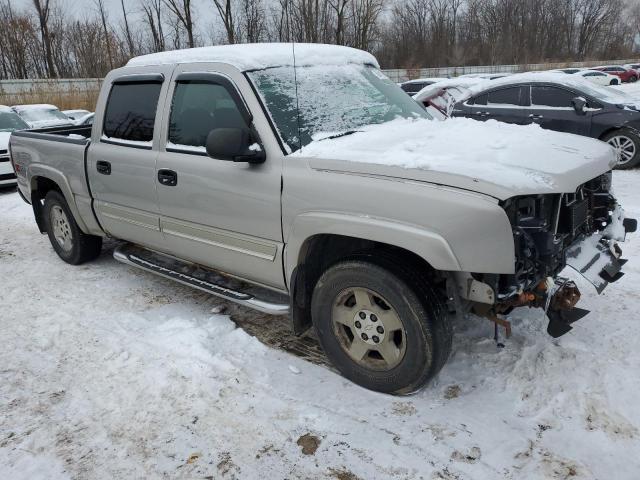 2GCEK13T051119402 - 2005 CHEVROLET 1500 SILVE K1500 SILVER photo 4