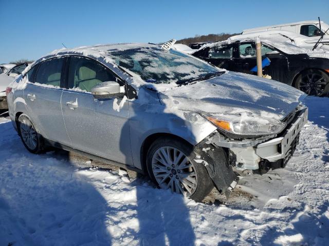 1FADP3J21JL283237 - 2018 FORD FOCUS TITANIUM SILVER photo 4