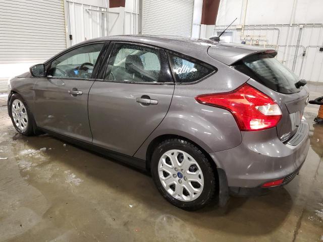 1FAHP3K22CL194232 - 2012 FORD FOCUS SE GRAY photo 2