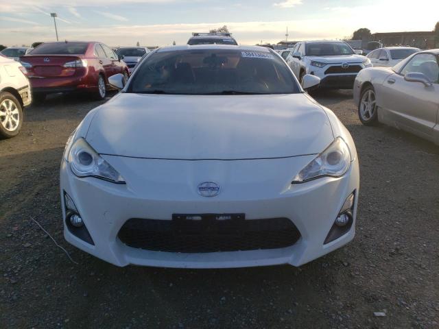 JF1ZNAA1XF8709380 - 2015 TOYOTA SCION FR-S WHITE photo 5