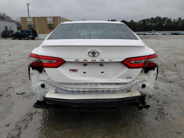 4T1B11HK5JU672384 - 2018 TOYOTA CAMRY L WHITE photo 6