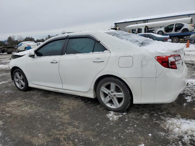 4T1BF1FK6CU527250 - 2012 TOYOTA CAMRY BASE WHITE photo 2