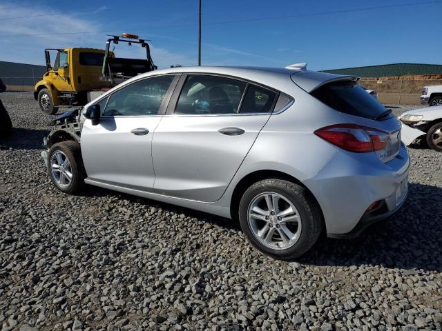 3G1BE6SM5JS629379 - 2018 CHEVROLET CRUZE LT SILVER photo 2