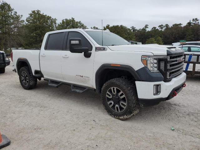 1GT49PE72LF333064 - 2020 GMC SIERRA K2500 AT4 WHITE photo 4