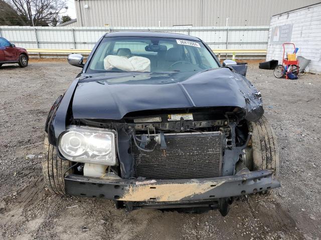 2C3CA6CT6AH115786 - 2010 CHRYSLER 300C BLACK photo 5