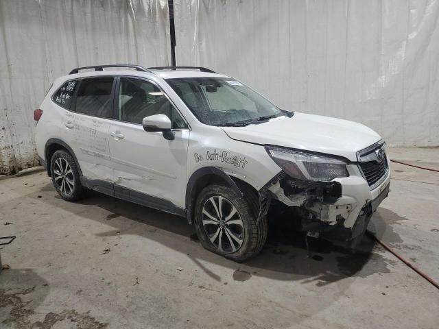 JF2SKAUC0MH518082 - 2021 SUBARU FORESTER LIMITED WHITE photo 4