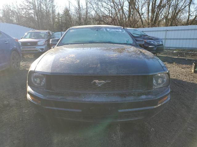 1ZVHT84N495106561 - 2009 FORD MUSTANG BLACK photo 5