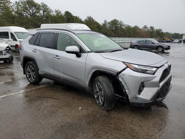 JTMB6RFVXNJ014147 - 2022 TOYOTA RAV4 XLE PREMIUM SILVER photo 4