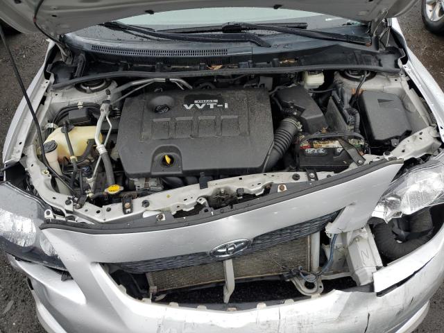 1NXBU4EE2AZ347795 - 2010 TOYOTA CORROLLA BASE SILVER photo 11