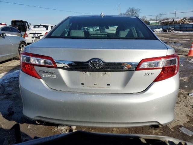 4T1BK1FK8DU529370 - 2013 TOYOTA CAMRY SE SILVER photo 6