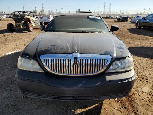 1LNHM81W64Y659034 - 2004 LINCOLN TOWN CAR EXECUTIVE BLACK photo 5
