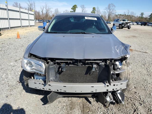 2C3CCAEG4JH123236 - 2018 CHRYSLER 300 LIMITED SILVER photo 5