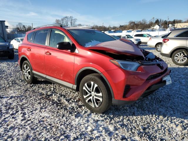 JTMBFREV8HJ107772 - 2017 TOYOTA RAV4 LE RED photo 4