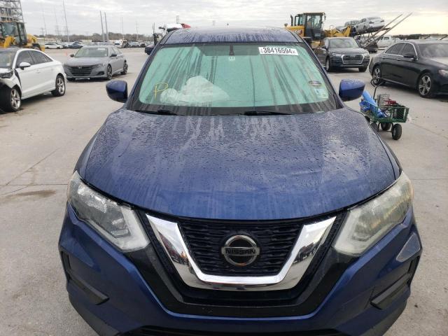 5N1AT2MTXJC775249 - 2018 NISSAN ROGUE S BLUE photo 5