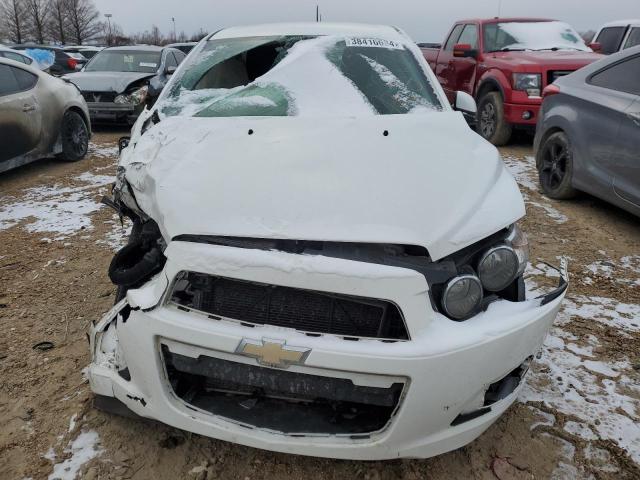 1G1JD6SHXF4216544 - 2015 CHEVROLET SONIC LT WHITE photo 5