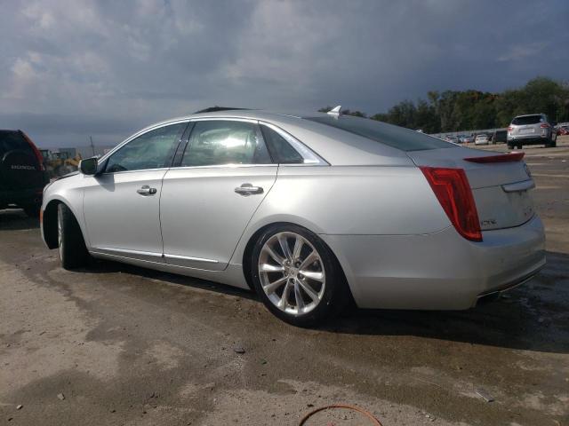 2G61S5S35D9199404 - 2013 CADILLAC XTS PREMIUM COLLECTION SILVER photo 2