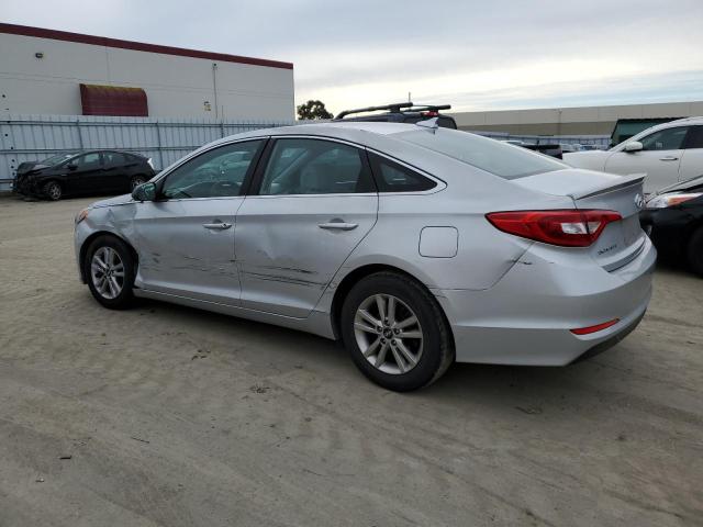 5NPE24AF2FH228488 - 2015 HYUNDAI SONATA SE SILVER photo 2