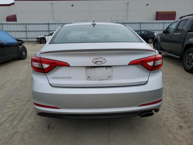 5NPE24AF2FH228488 - 2015 HYUNDAI SONATA SE SILVER photo 6