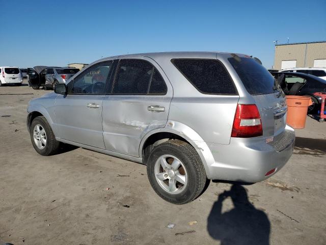 KNDJD735X85797218 - 2008 KIA SORENTO EX SILVER photo 2