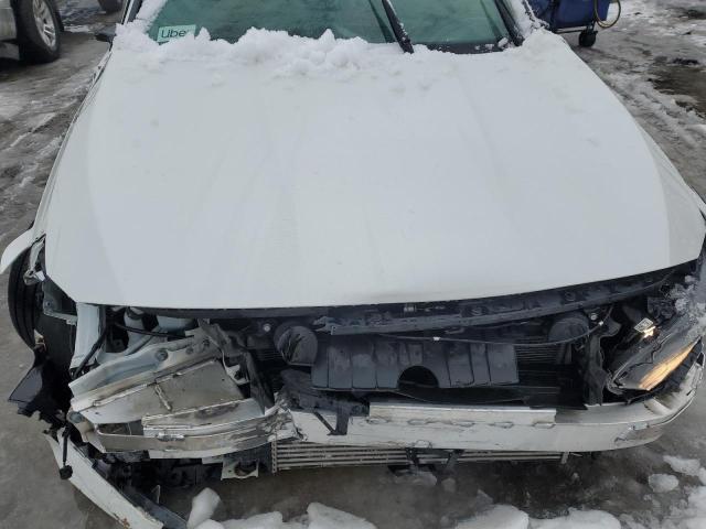 1HGCV1F12LA118782 - 2020 HONDA ACCORD LX WHITE photo 11