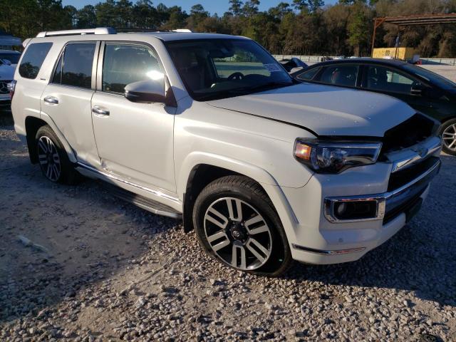 JTEBU5JRXJ5554184 - 2018 TOYOTA 4RUNNER SR5/SR5 PREMIUM WHITE photo 4