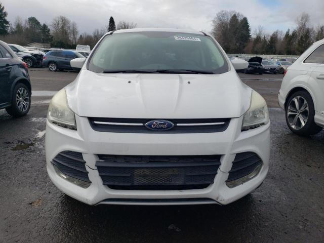 1FMCU9GX9EUD18218 - 2014 FORD ESCAPE SE WHITE photo 5