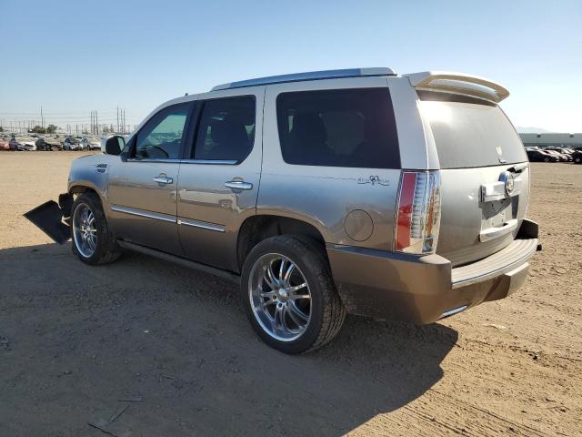 1GYS4DEFXCR240118 - 2012 CADILLAC ESCALADE PLATINUM WHITE photo 2