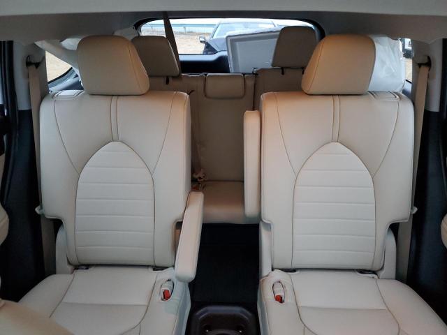 5TDGZRAH5NS556340 - 2022 TOYOTA HIGHLANDER XLE WHITE photo 10