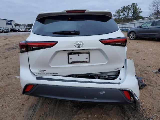 5TDGZRAH5NS556340 - 2022 TOYOTA HIGHLANDER XLE WHITE photo 6