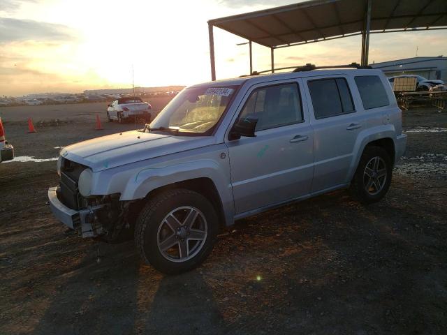 1J4NF2GB3AD529101 - 2010 JEEP PATRIOT SPORT SILVER photo 1