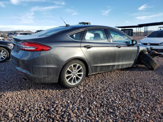 3FA6P0H70HR392325 - 2017 FORD FUSION SE GRAY photo 3