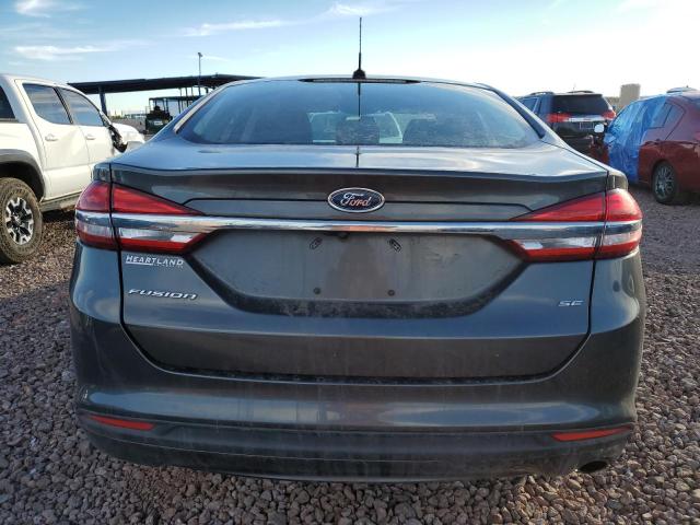 3FA6P0H70HR392325 - 2017 FORD FUSION SE GRAY photo 6