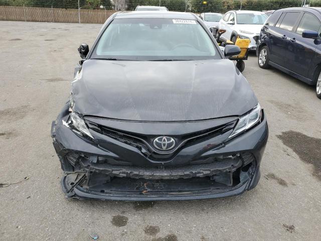 4T1B11HK8JU065864 - 2018 TOYOTA CAMRY L BLACK photo 5