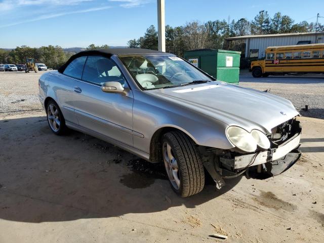 WDBTK65JX5F153533 - 2005 MERCEDES-BENZ CLK 320 SILVER photo 4